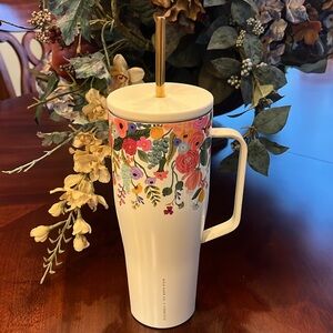 RIFLE COLD CUP XL
INSULATED TUMBLER WITH HANDLE beautiful & stylish hardly used